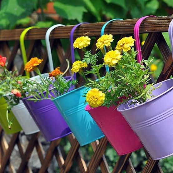 Pack of 2 Metal Hanging Pots (small)